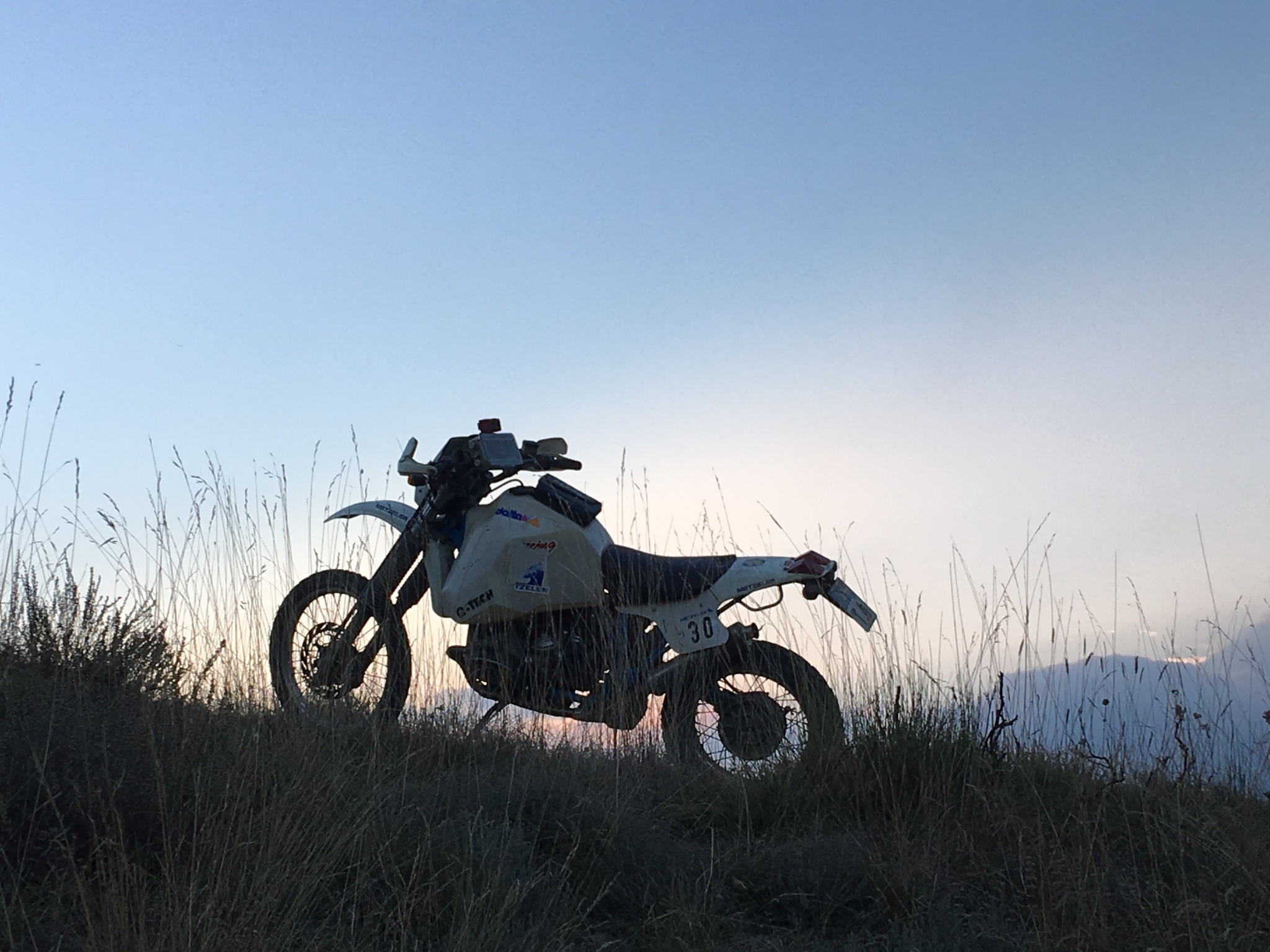 BMW Boxer im Sonnenuntergang