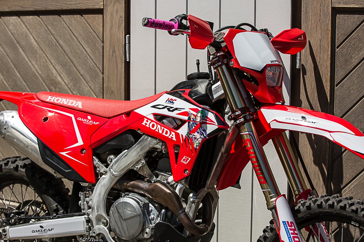 Honda CRF450RX Enduro schräg von vorn